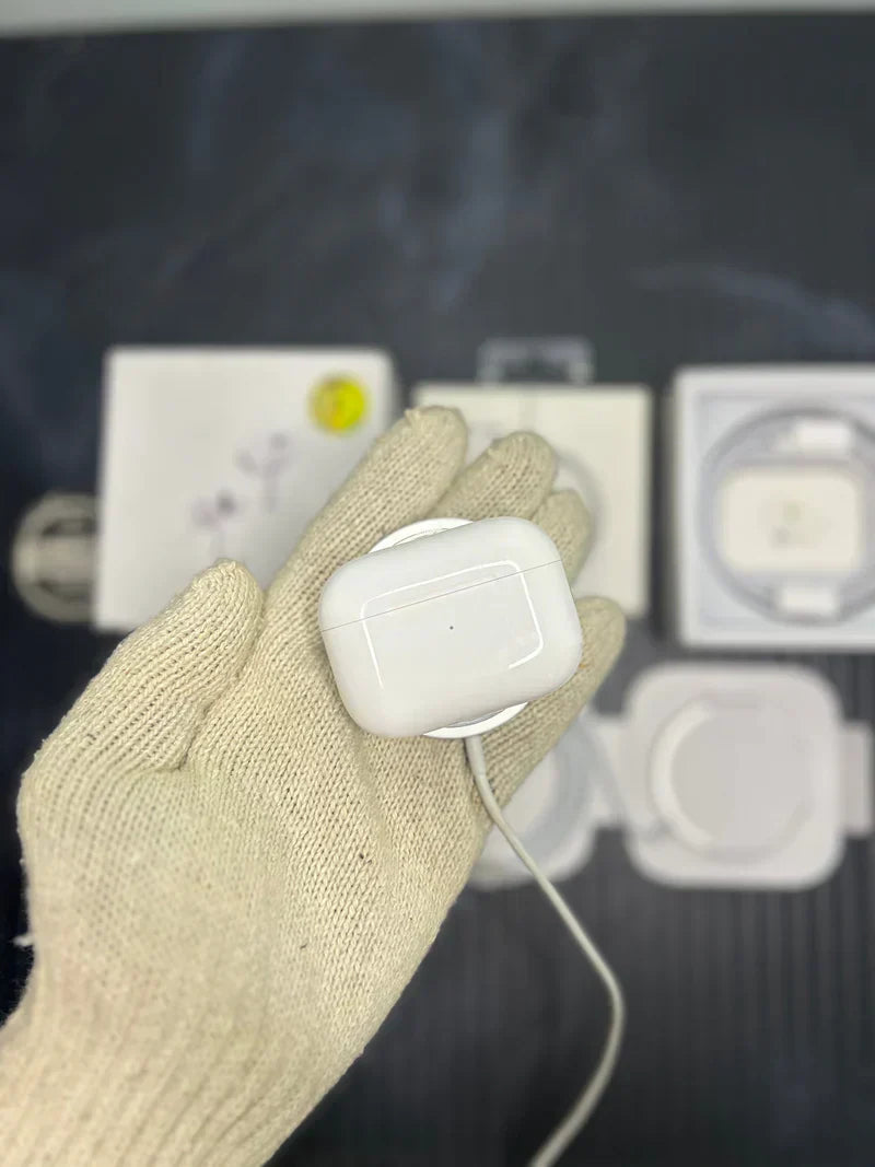 AIRPODS PRO 2ND GEN & FREE MAGSAFE POWERBANK