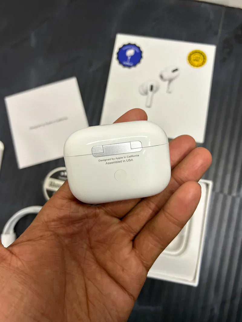 AIRPODS PRO 2ND GEN & FREE MAGSAFE POWERBANK